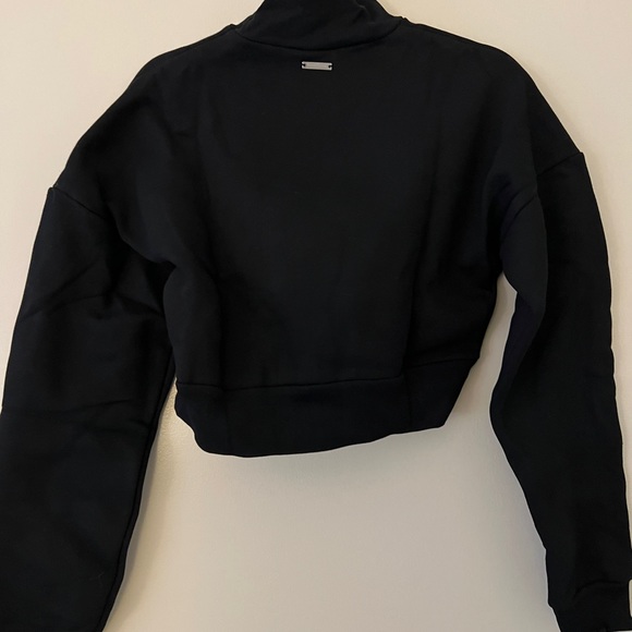 BRAND NEW MANIÉR DE VOIR BLACK CROP SWEATSHIRT - Picture 3 of 4